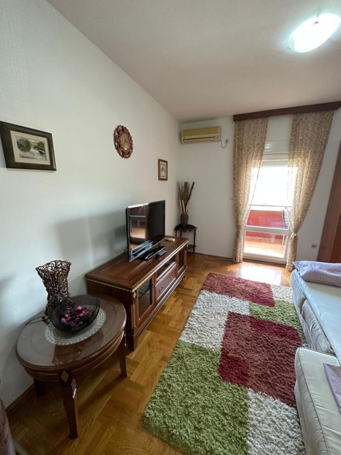 Bella Apartman 波德戈里察 外观 照片
